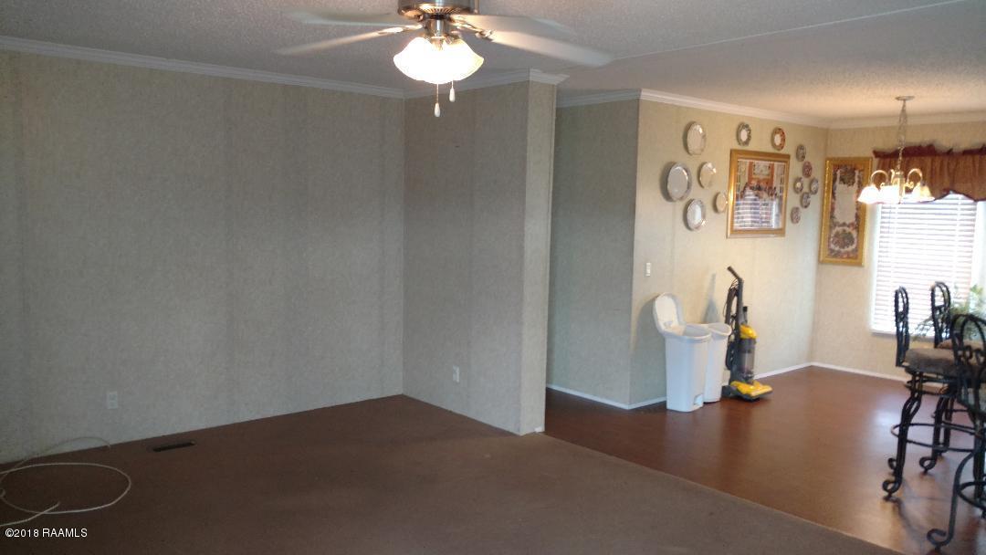 1056 Ragan Road Breaux Bridge, LA 70517 - Photo 2 of 9 breakfast area