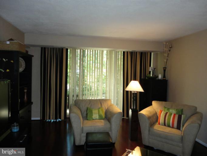 1417 Northgate Square, Unit 14172 Reston, VA 20190 - Photo 2 of 14 Living Room