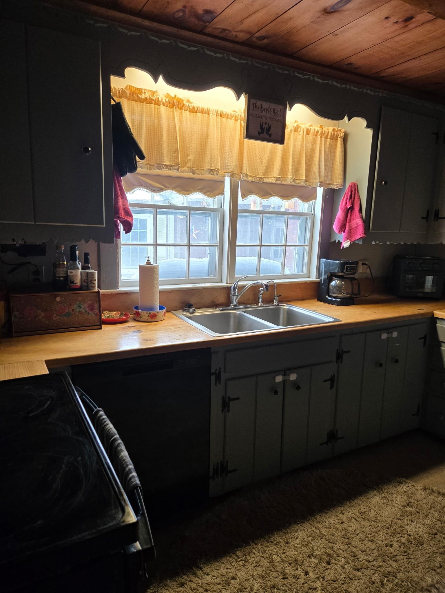 26 Pike Street Epping, NH 03042 - Photo 10 of 27