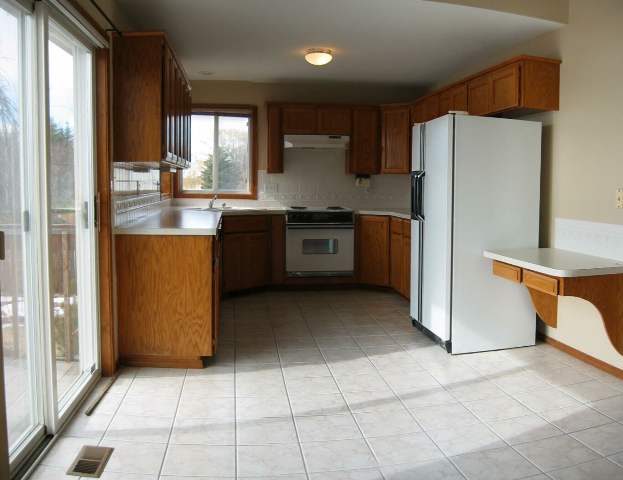 2427 West Strong Road Spokane, WA 99208 - Photo 3 of 9 Gallery Image 3