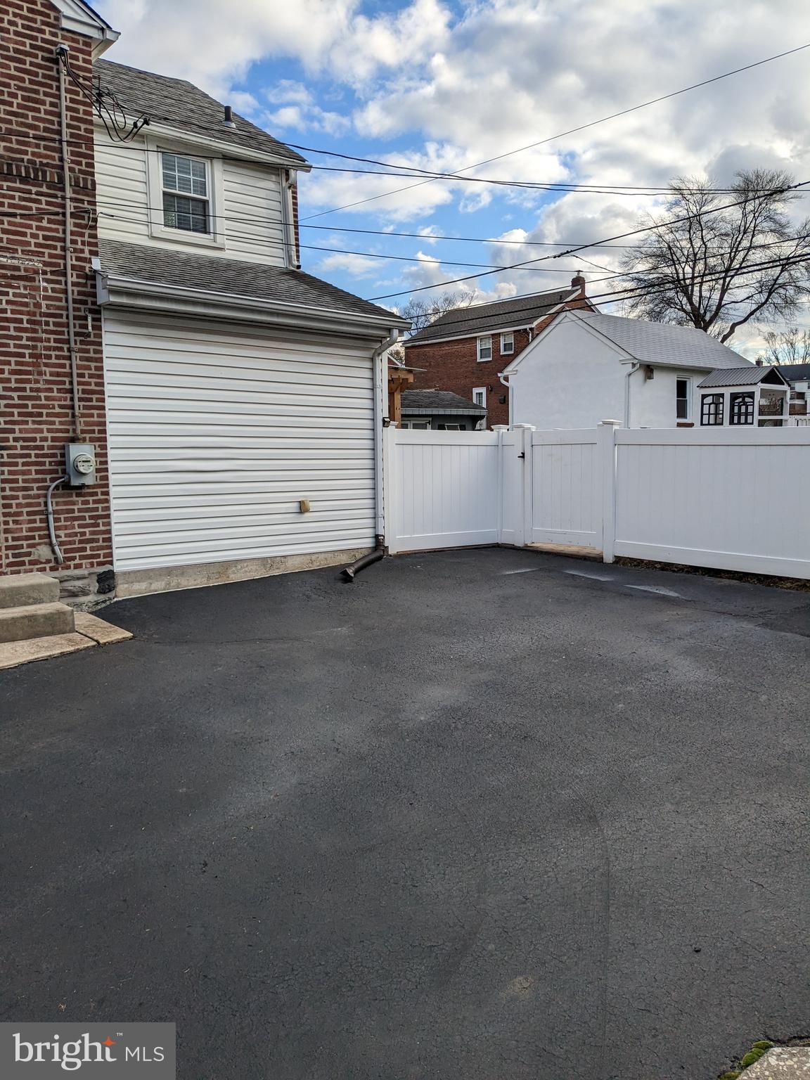 268 Avon Road Springfield, PA 19064 - Photo 43 of 48 Gated entry to yard