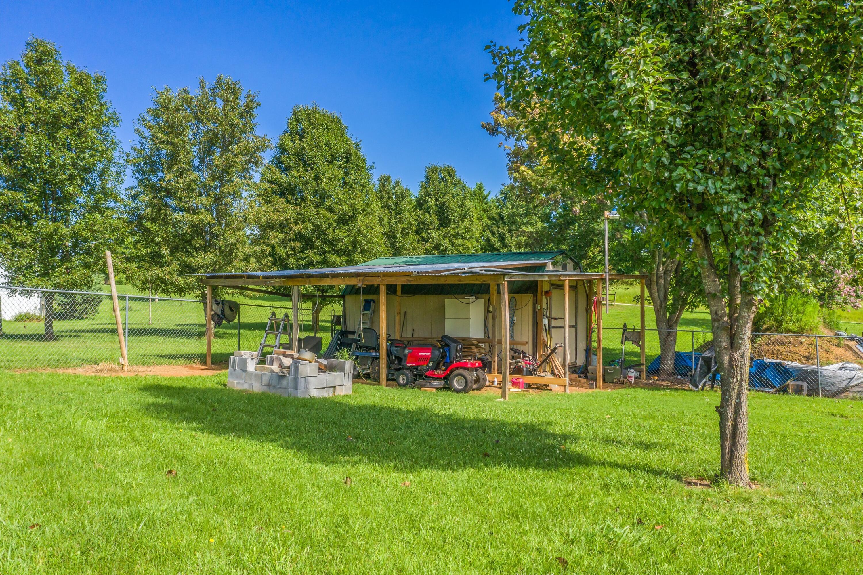 909 Parsonage Road White Pine, TN 37890 - Photo 8 of 31 Exterior-9.jpg-SMALL