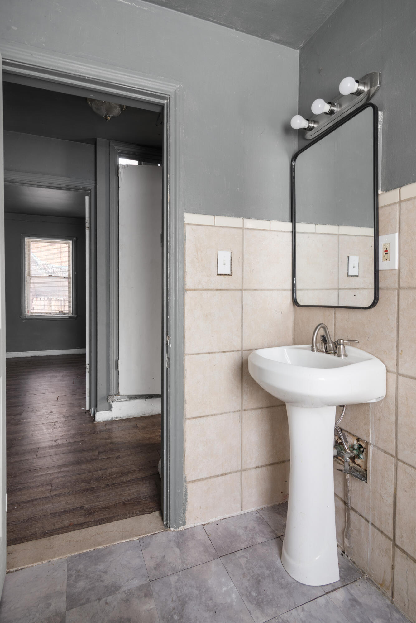 11801 Elmdale Street Detroit, MI 48213 - Photo 12 of 23 14