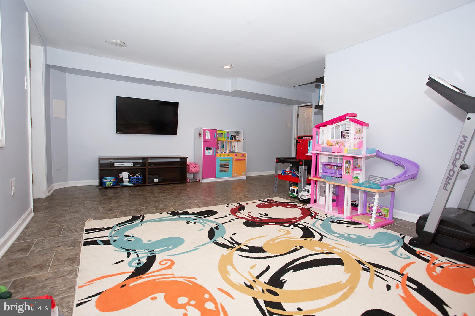 12626 Richton Road Philadelphia, PA 19154 - Photo 22 of 25