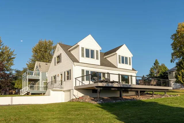 $615,000 | 107 South Avenue, Two Harbors, MN 55616