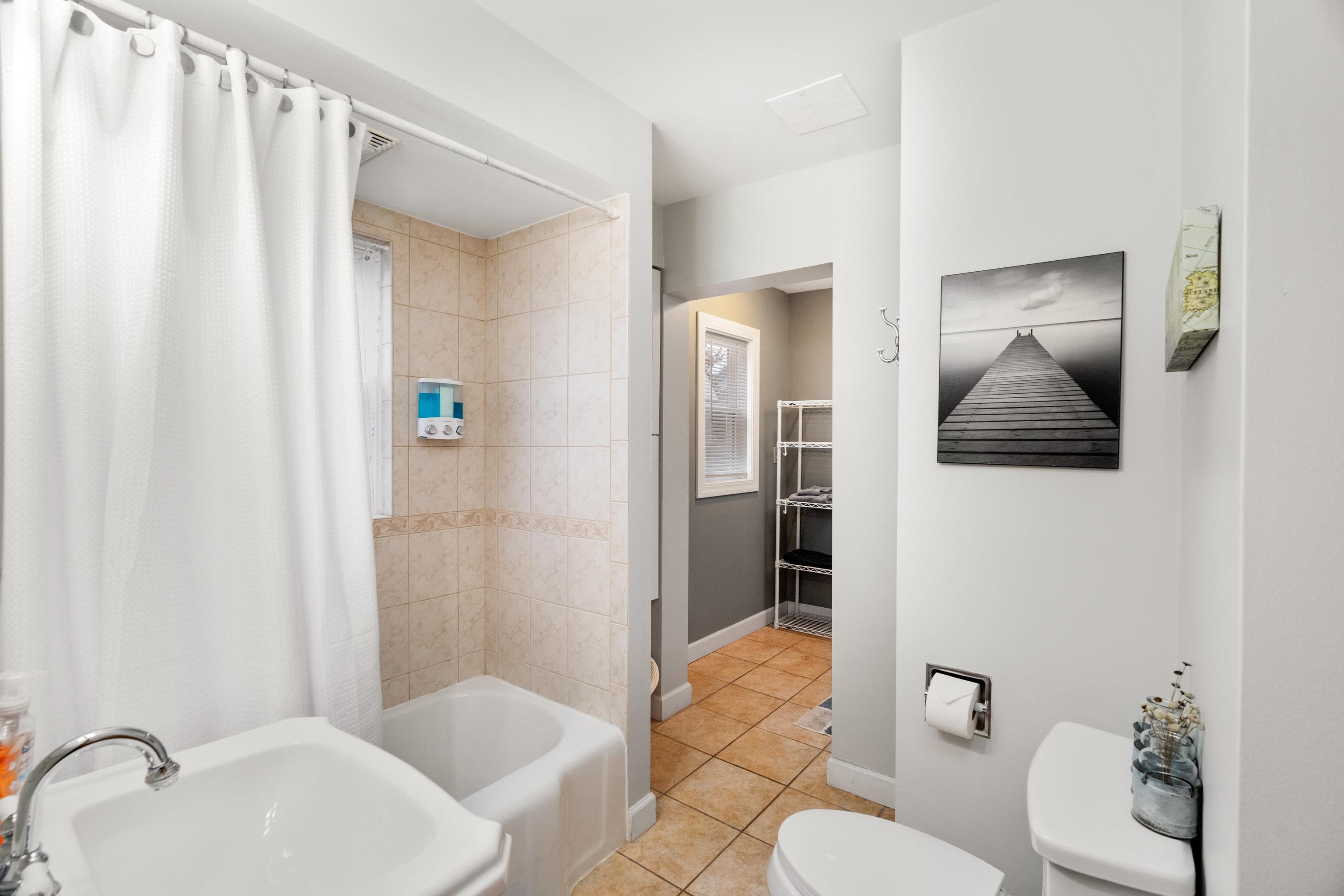 107 South Avenue Two Harbors, MN 55616 - Photo 20 of 58 Full Bath