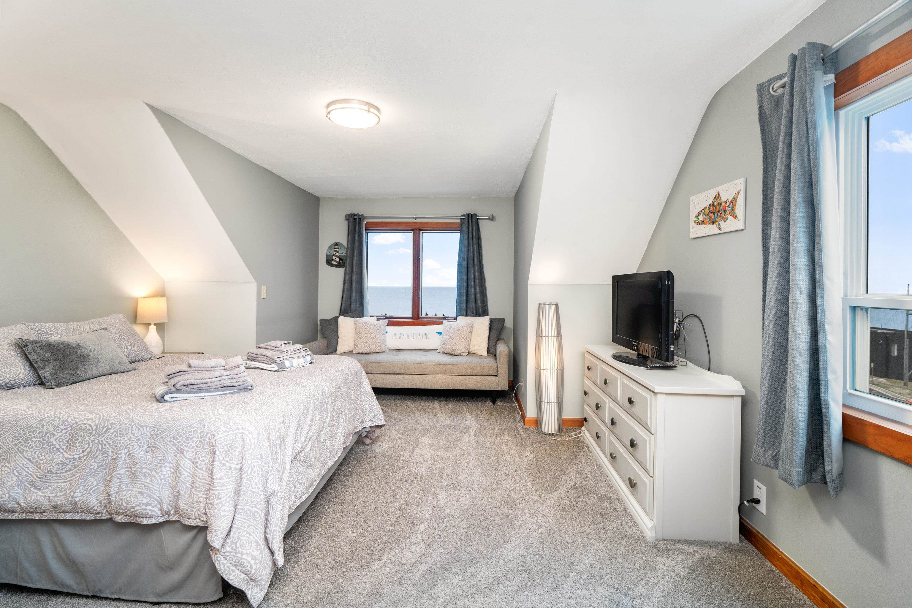 107 South Avenue Two Harbors, MN 55616 - Photo 35 of 58 Bedroom