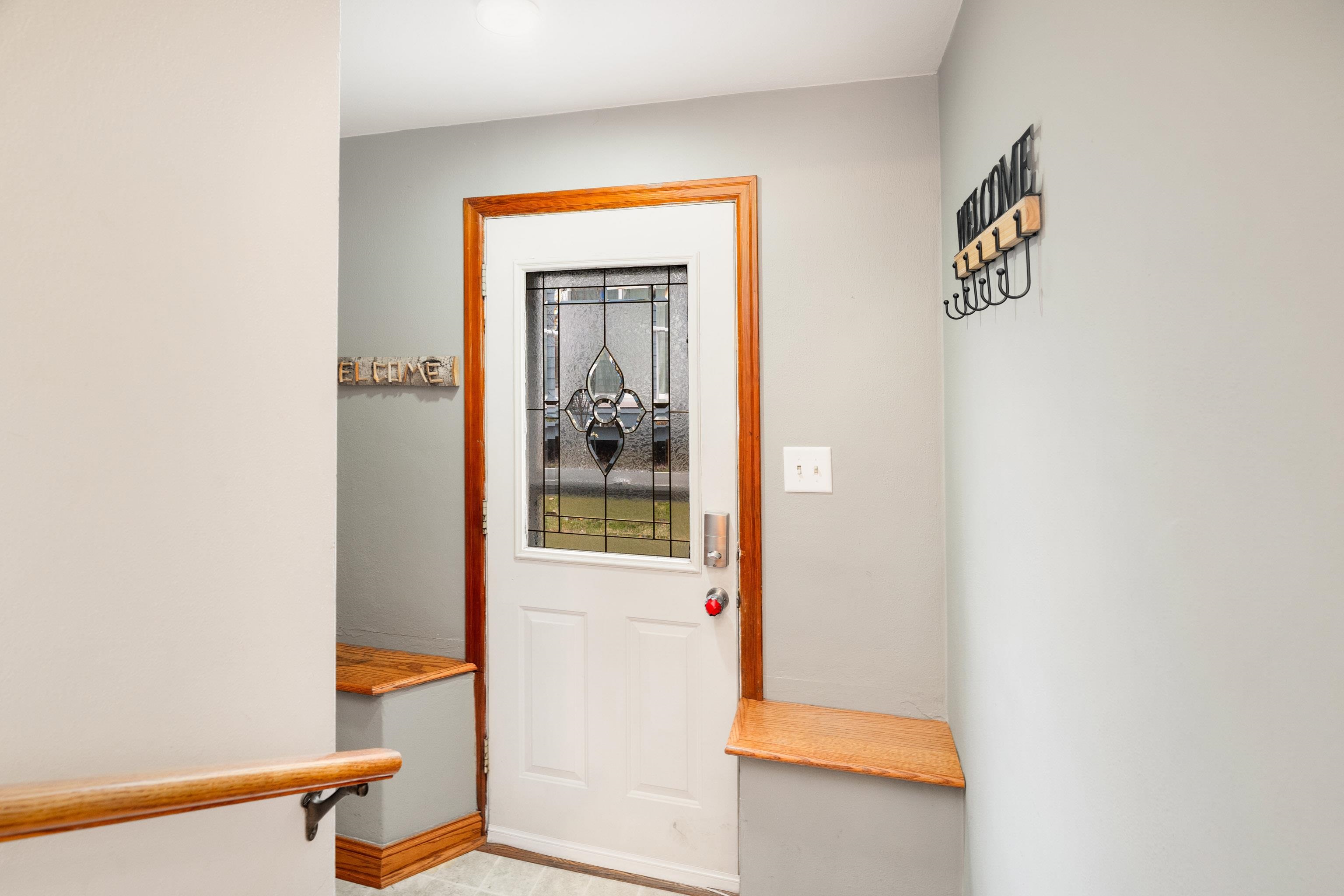 107 South Avenue Two Harbors, MN 55616 - Photo 38 of 58 Side Entrance