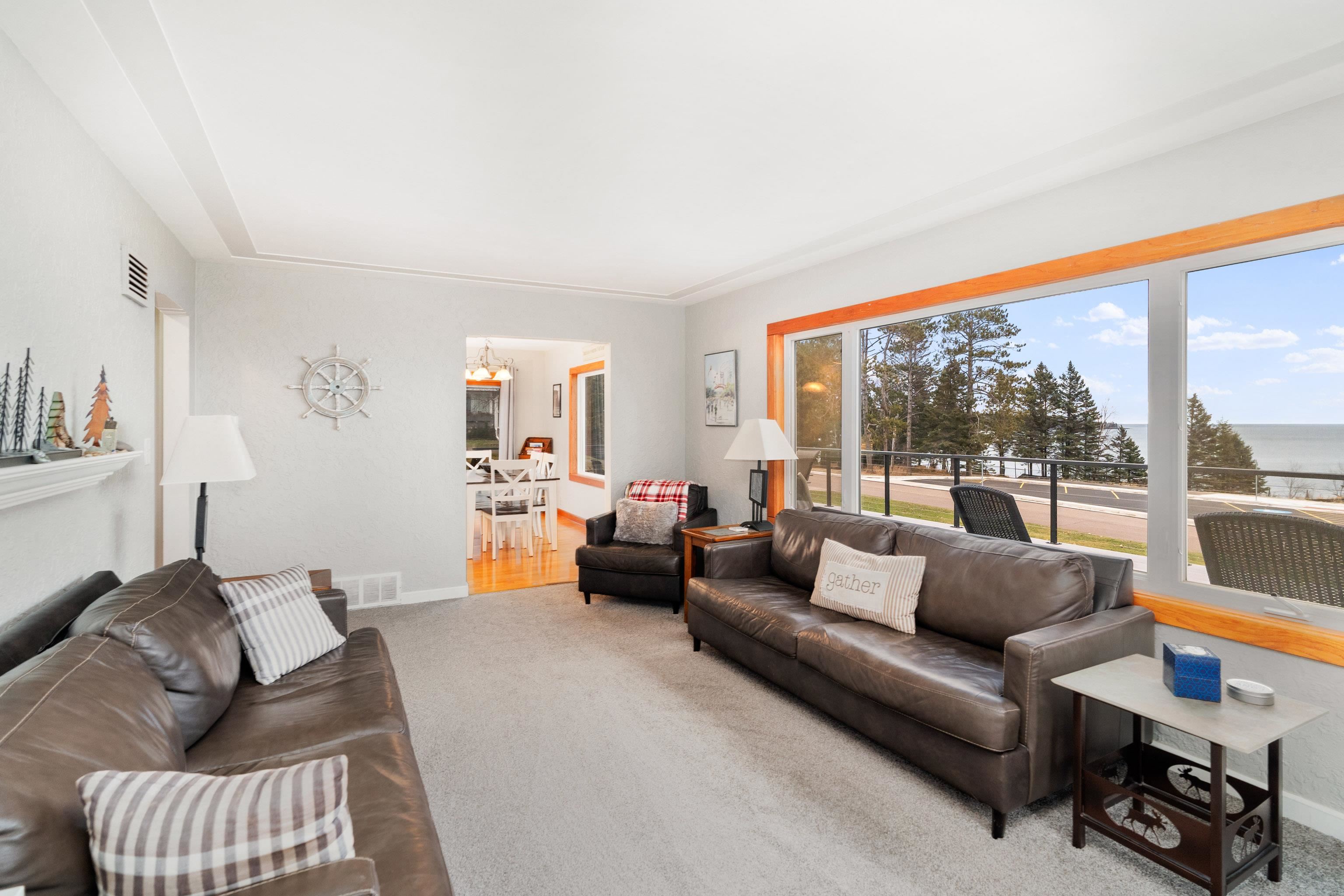 107 South Avenue Two Harbors, MN 55616 - Photo 7 of 58 Living Room