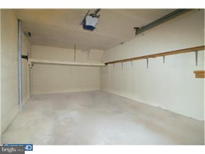610 Sherrie Road Philadelphia, PA 19115 - Photo 25 of 25 Garage