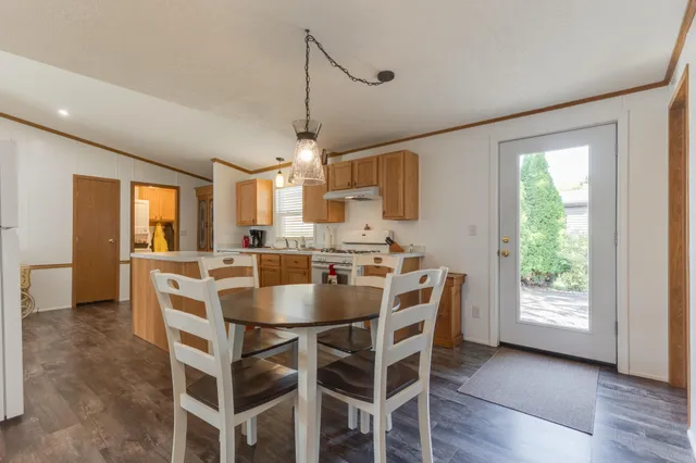 $140,000 | 317 Cadgewith East, Lansing, MI 48906