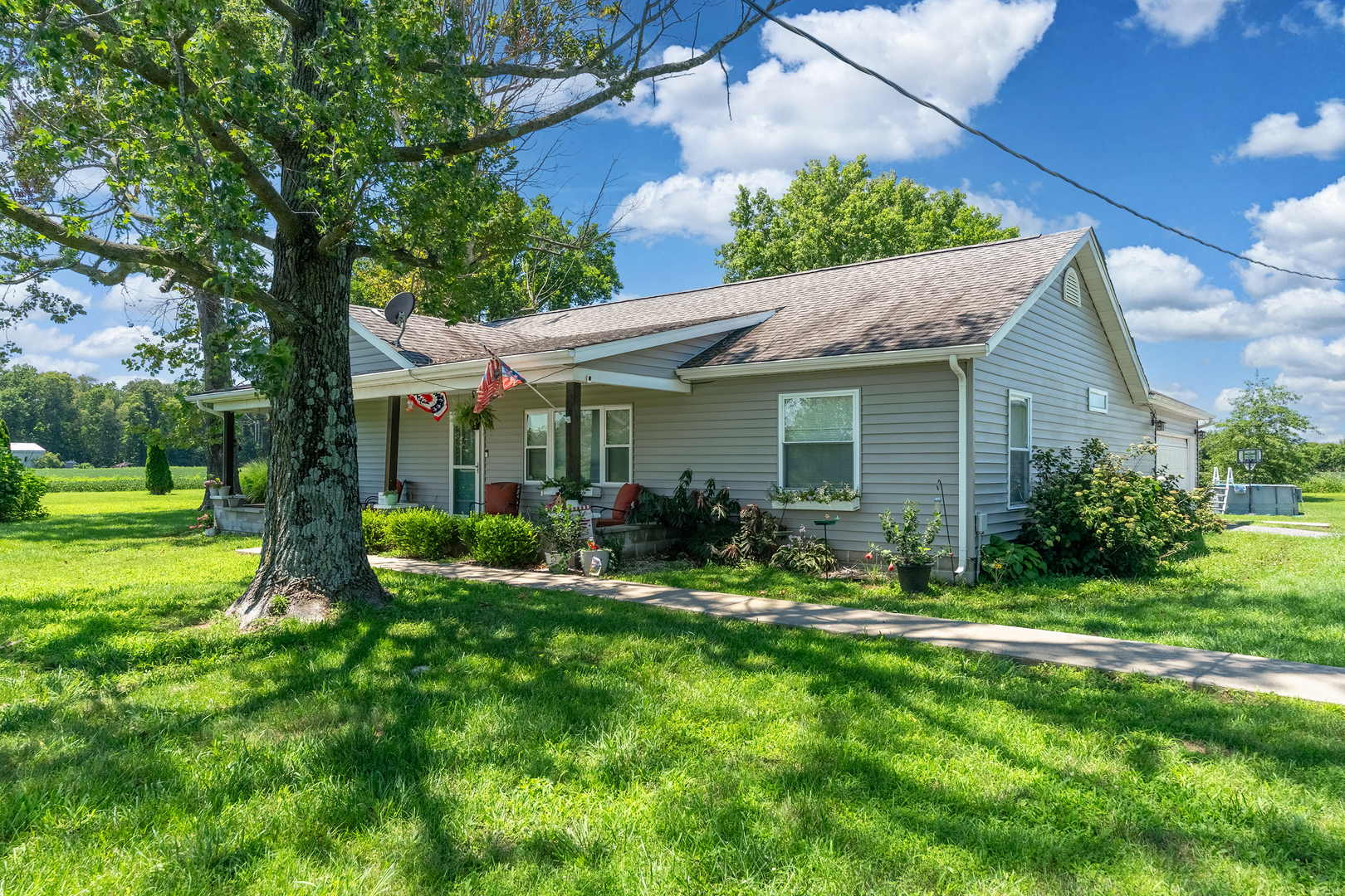 7701 Green Meadow Road Thompsonville, IL 62890 - Photo 3 of 37