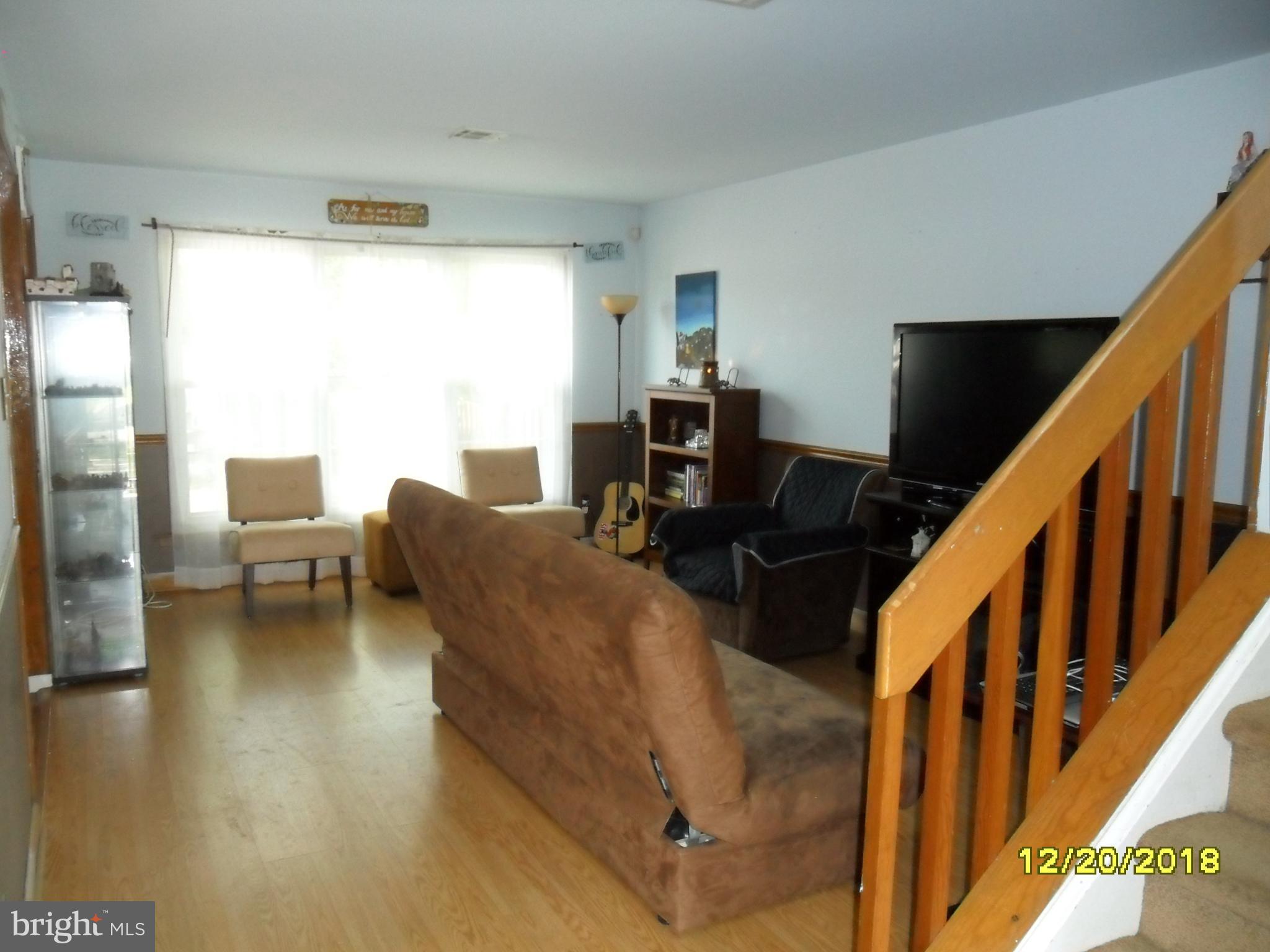 175 Crossing Way Clementon, NJ 08021 - Photo 3 of 24 Living Room