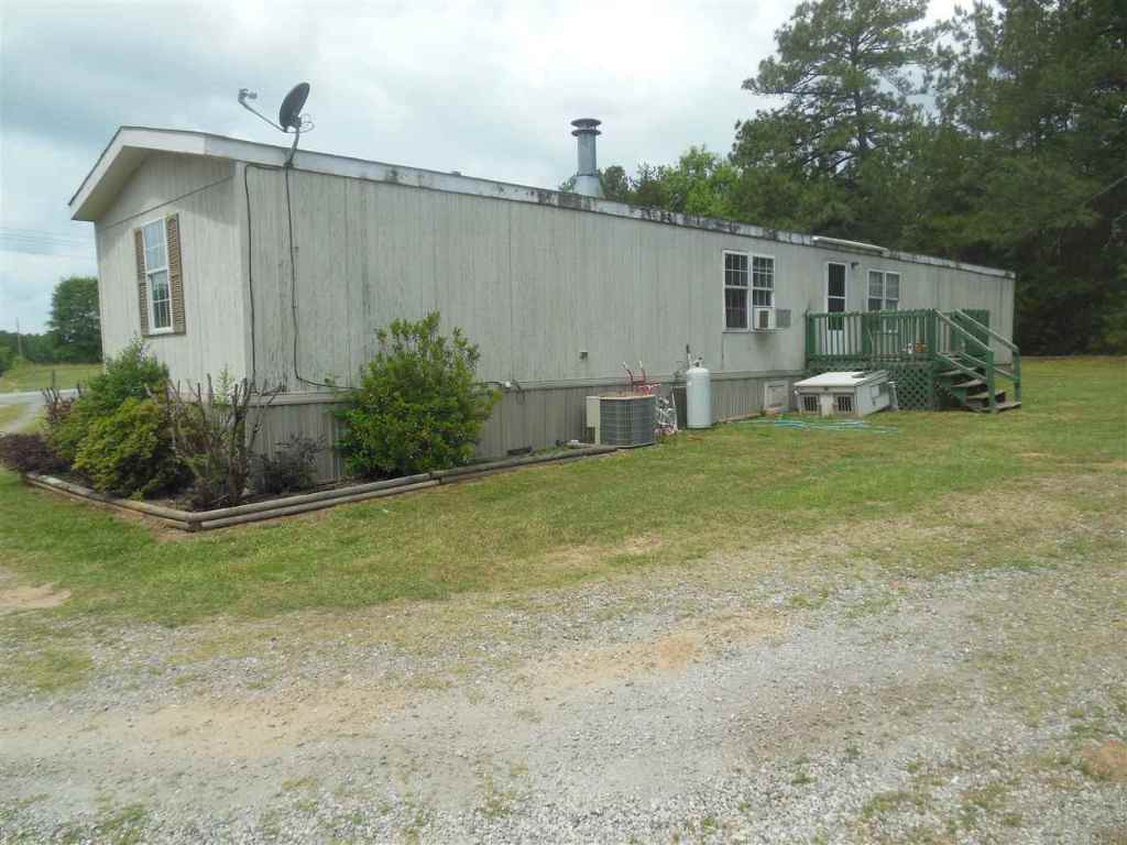 402 Barksdale Road Iva, SC 29655 - Photo 3 of 12