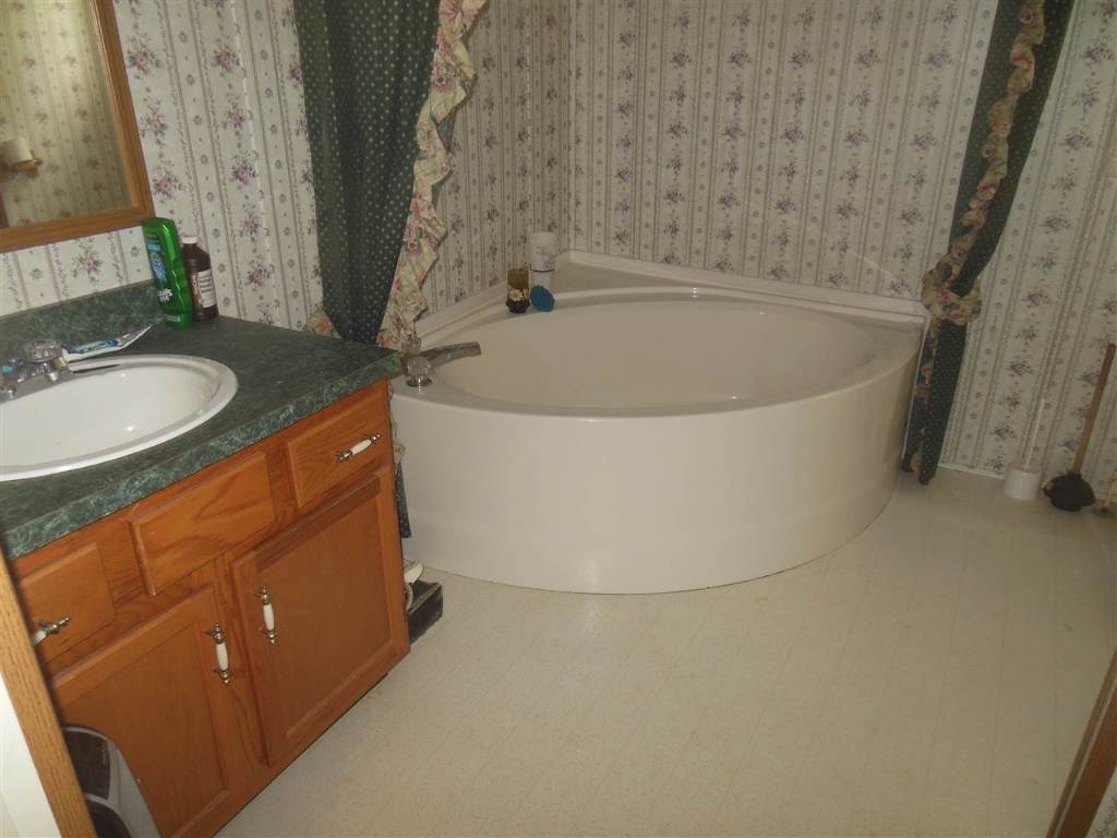 402 Barksdale Road Iva, SC 29655 - Photo 10 of 12