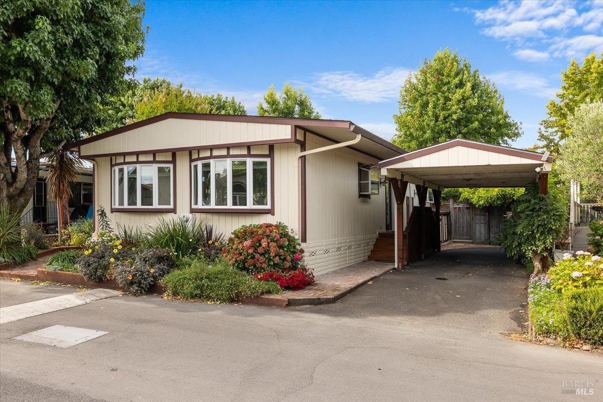 300 Stony Point Road, Unit 105 Petaluma, CA 94952 - Photo 2 of 43 Gallery Image 2