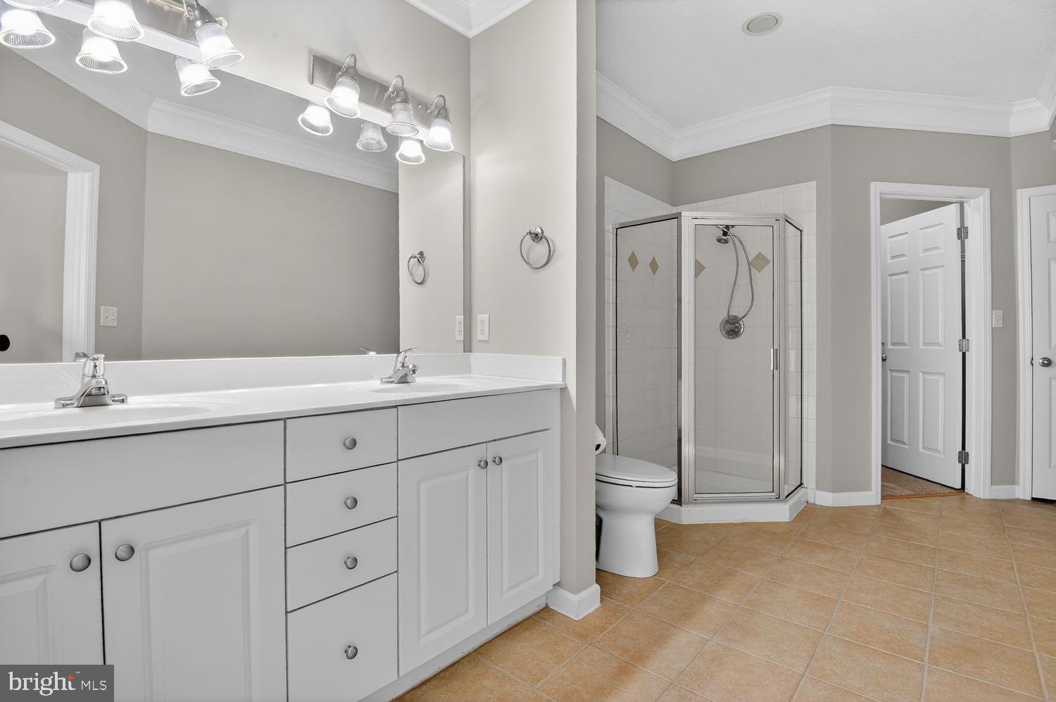 504 Sunset View Terrace Southeast, Unit 301 Leesburg, VA 20175 - Photo 15 of 57