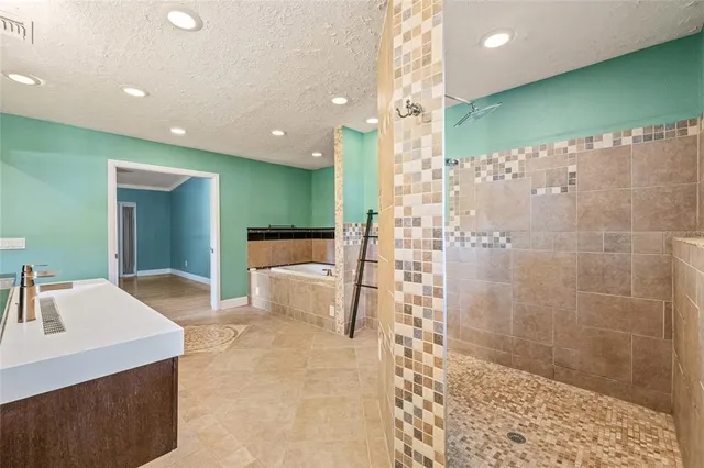 $549,900 | 603 Cottage Grove Circle, Valrico, FL 33594