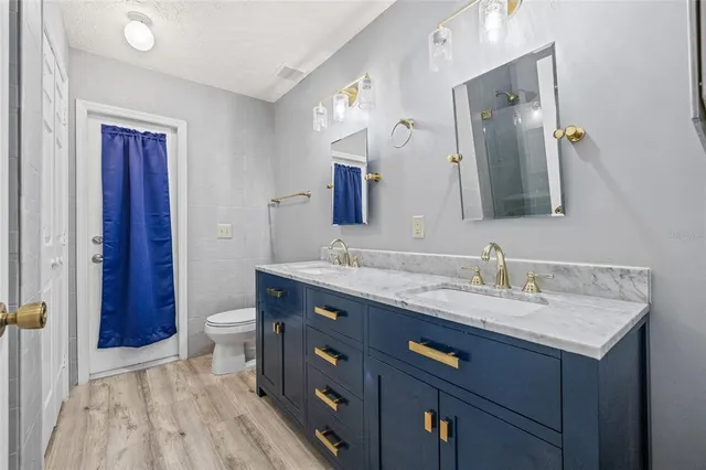 $549,900 | 603 Cottage Grove Circle, Valrico, FL 33594