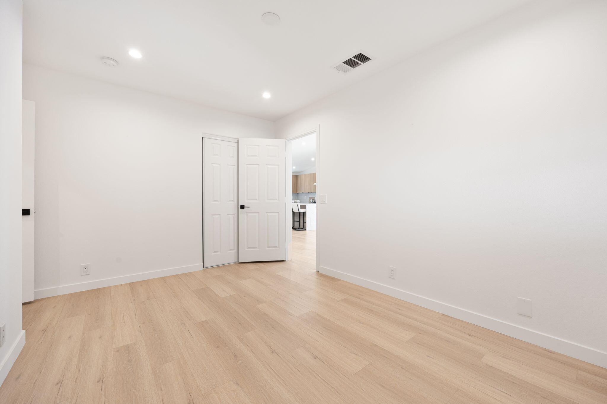2900 North Cypress Road Palm Springs, CA 92262 - Photo 23 of 48 a view of an empty room