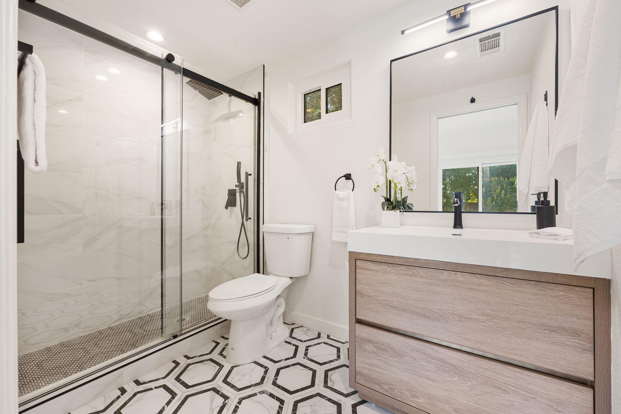 2900 North Cypress Road Palm Springs, CA 92262 - Photo 33 of 48 a bathroom with a sink toilet and shower