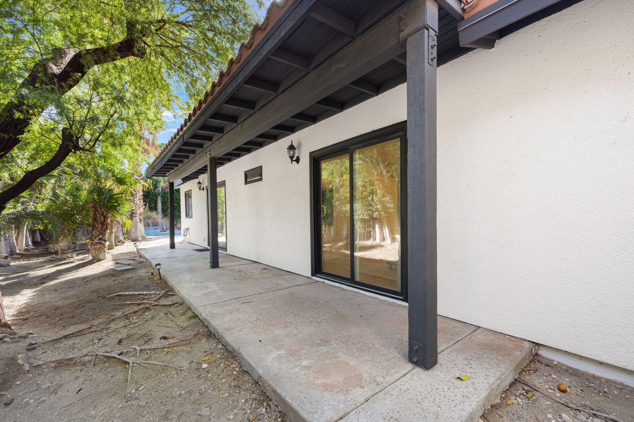 2900 North Cypress Road Palm Springs, CA 92262 - Photo 43 of 48 a view of a porch with a backyard