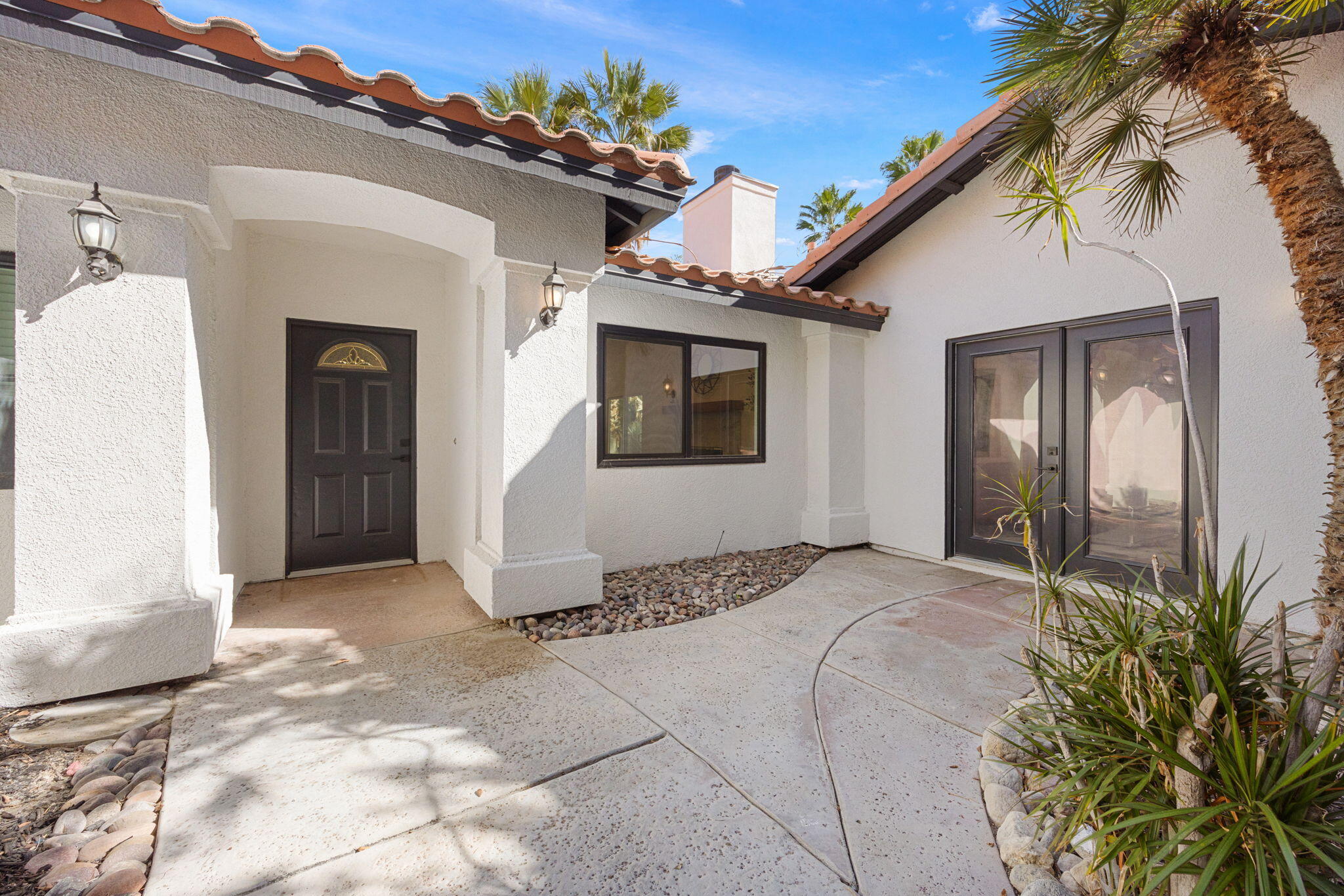 2900 North Cypress Road Palm Springs, CA 92262 - Photo 6 of 48 a view of backyard of a house