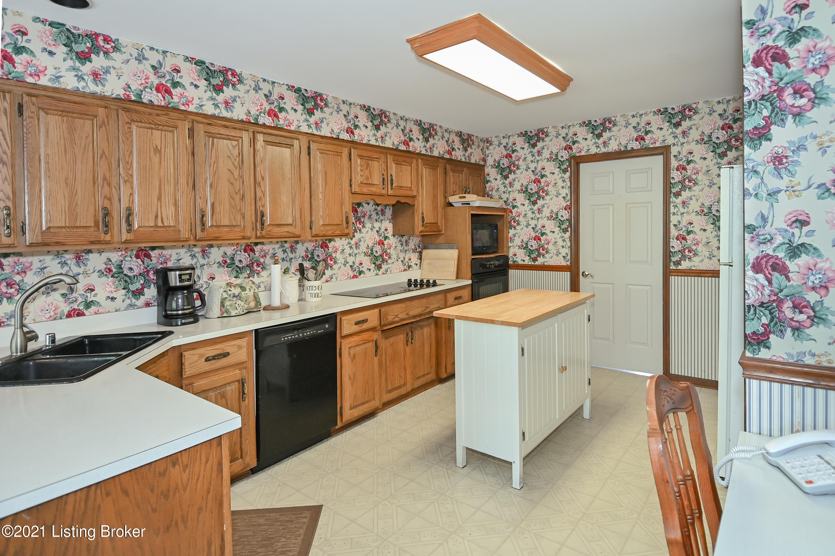 710 West Laurel River Road Shepherdsville, KY 40165 - Photo 22 of 49 710WLaurelRiverRd-22