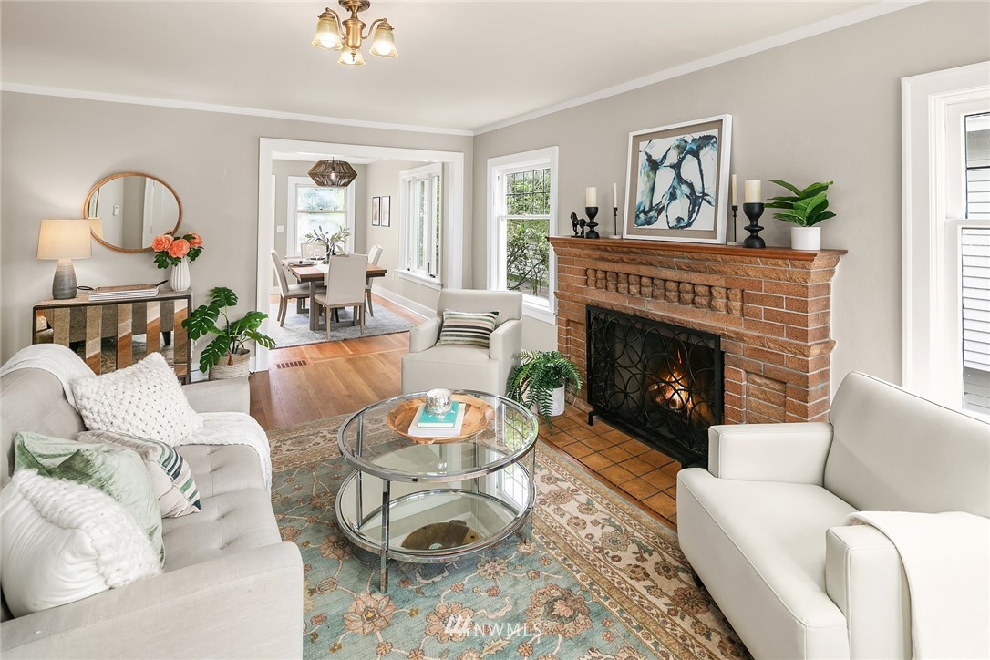 3715 Southwest Webster Street Seattle, WA 98126 - Photo 3 of 28 Gallery Image 3