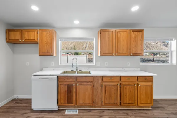$379,900 | 458 West 4th Street, Palisade, CO 81526