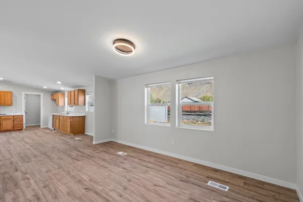 $379,900 | 458 West 4th Street, Palisade, CO 81526