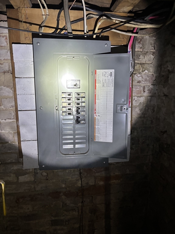 27 Chester Street Springfield, MA 01105 - Photo 19 of 19