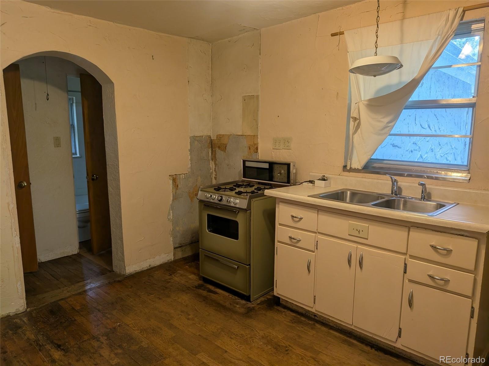 4209 Perry Street Denver, CO 80212 - Photo 4 of 19 Gallery Image 4