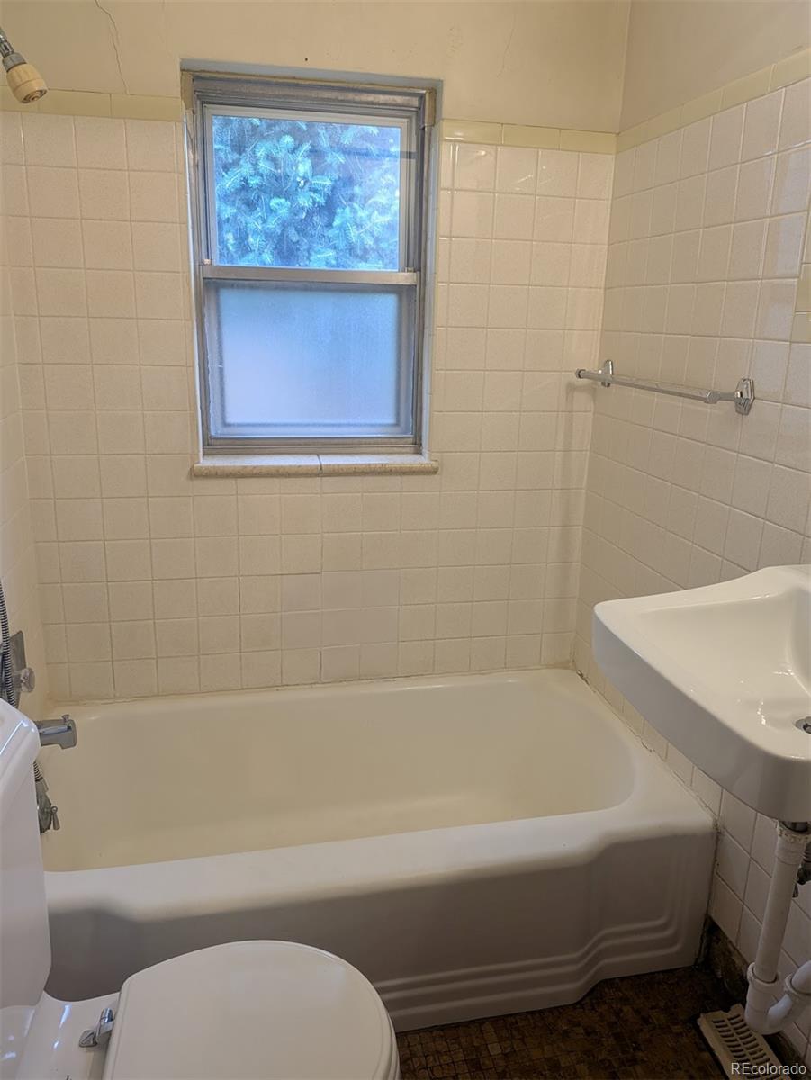 4209 Perry Street Denver, CO 80212 - Photo 8 of 19 Gallery Image 8