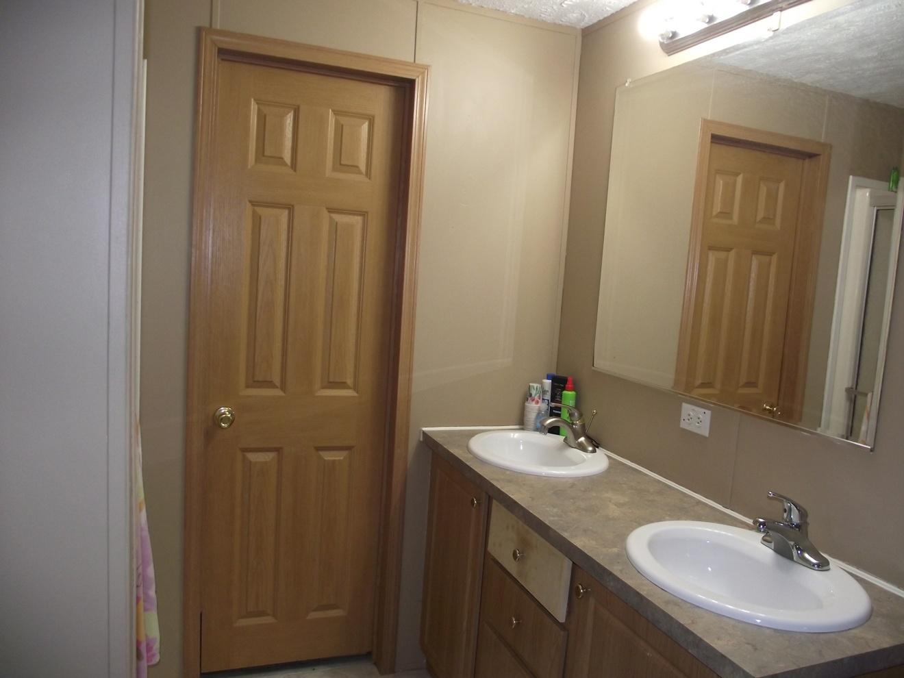 7545 Davis Mill Road Harrison, TN 37341 - Photo 7 of 21 Master bath (2)