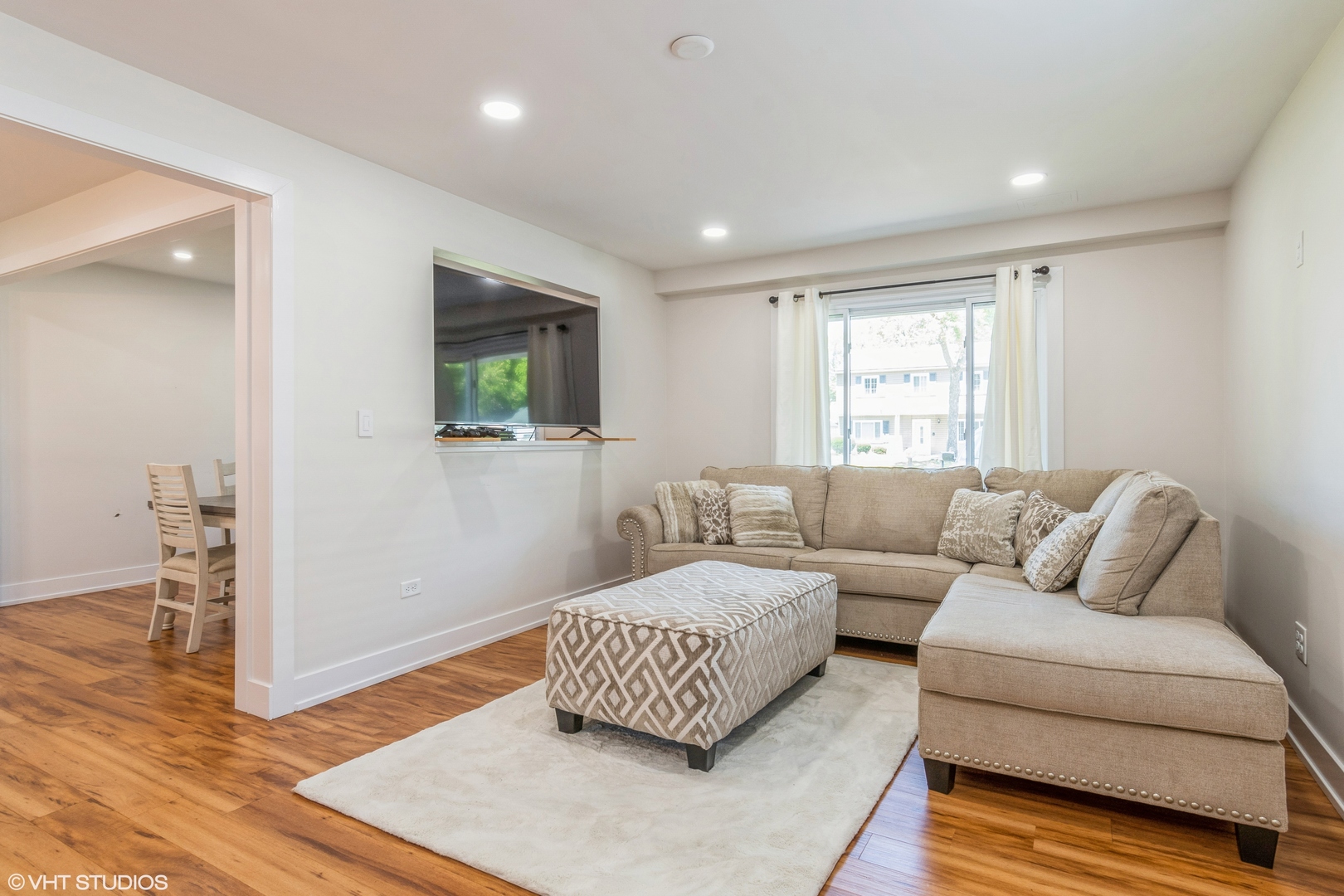 539 White Oak Road Bolingbrook, IL 60440 - Photo 5 of 15 a living room with furniture and a window
