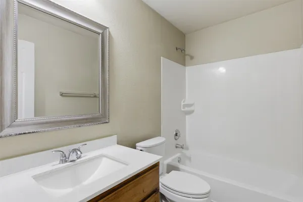 $2,200 | 924 Abbeyglen Castle Drive, Pflugerville, TX 78660