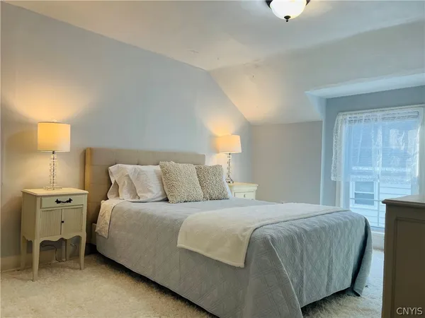 $4,200 | 22 State Street, Skaneateles, NY 13152