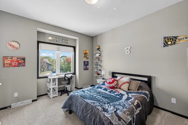 $514,900 | 2917 Green Blue Mounds Wi 53517, Blue Mounds, WI 53517