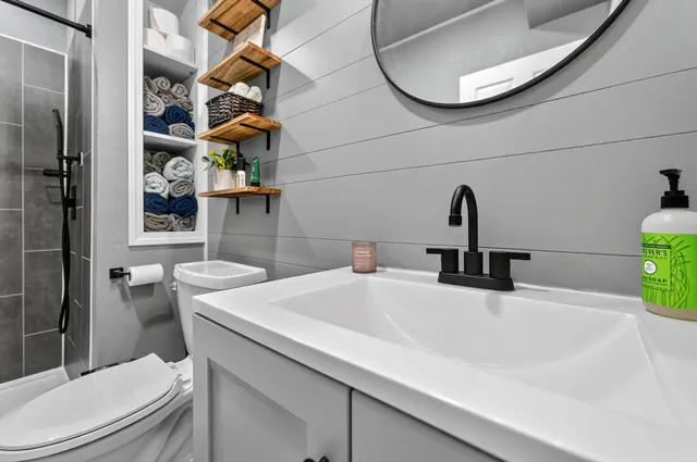 $514,900 | 2917 Green Blue Mounds Wi 53517, Blue Mounds, WI 53517