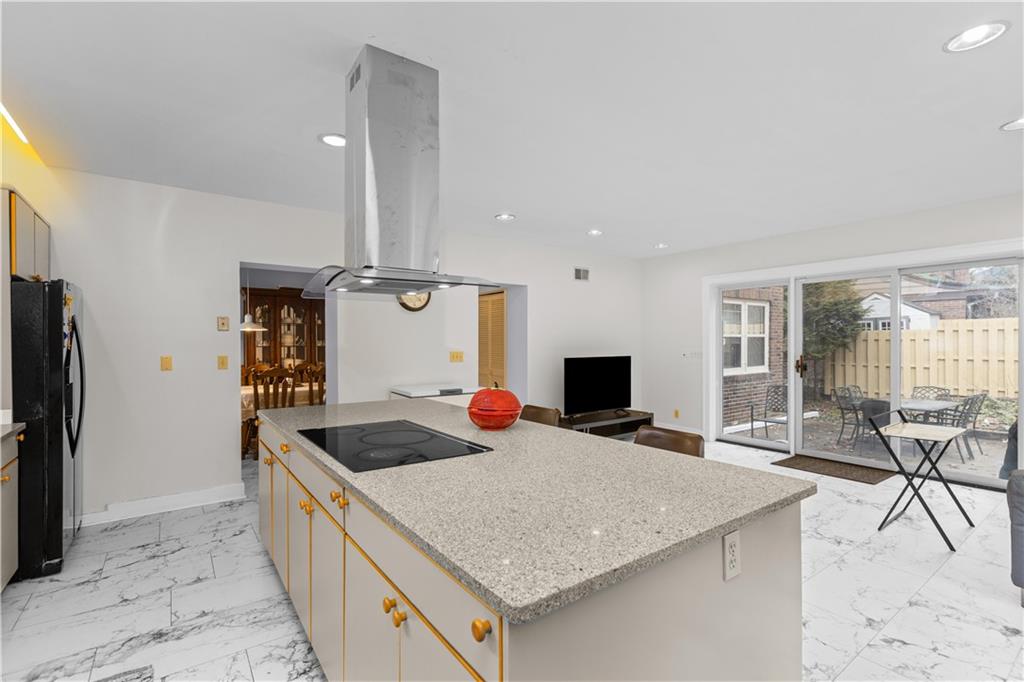 1355 Washington Road Pittsburgh, PA 15228 - Photo 20 of 49 Quartz countertops.