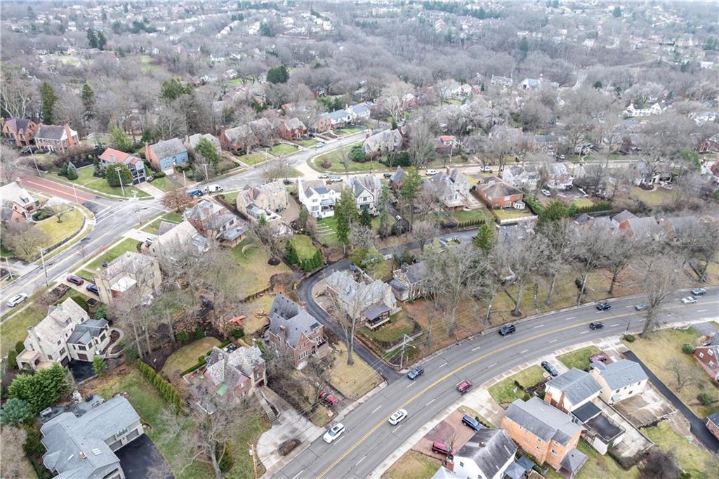 1355 Washington Road Pittsburgh, PA 15228 - Photo 39 of 49 Convenient to shopping in South Hills Village.