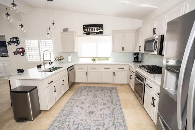 $8,000 | 40600 VÃa Fonda, Palm Desert, CA 92260