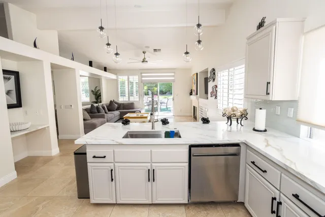 $8,000 | 40600 VÃa Fonda, Palm Desert, CA 92260