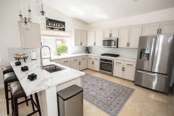 $12,000 | 40600 VÃa Fonda, Palm Desert, CA 92260