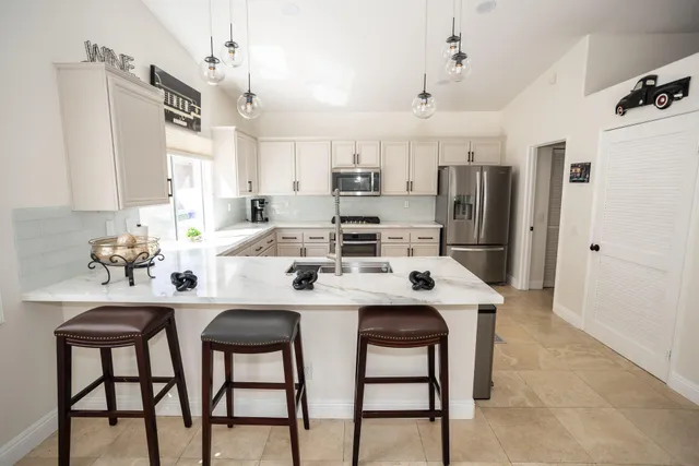 $12,000 | 40600 VÃa Fonda, Palm Desert, CA 92260