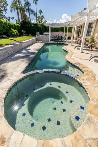 $8,000 | 40600 VÃa Fonda, Palm Desert, CA 92260