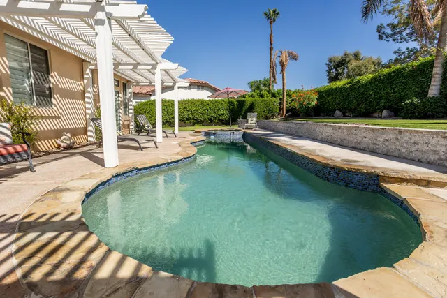 $8,000 | 40600 VÃa Fonda, Palm Desert, CA 92260