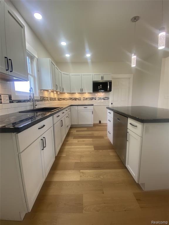 7977 North Portsmouth Road Bay City, MI 48708 - Photo 13 of 40 Gallery Image 13