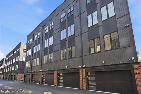 $1,040,000 | 4561 Riverside Way, Philadelphia, PA 19127